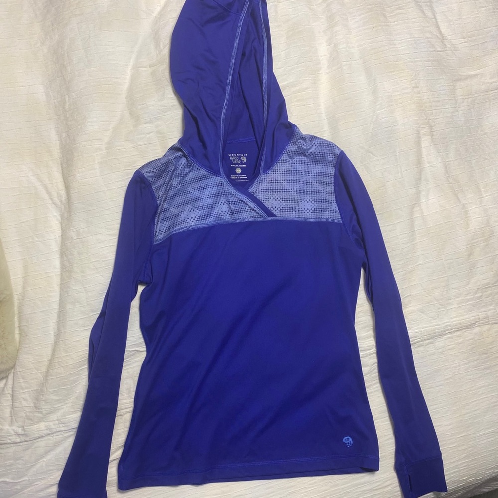Mountain hard wear women’s shirt